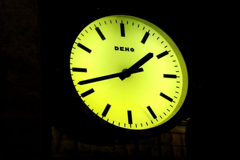 Fii mai bun. Ești prea bun. Fii mai bun. Ești prea bun.